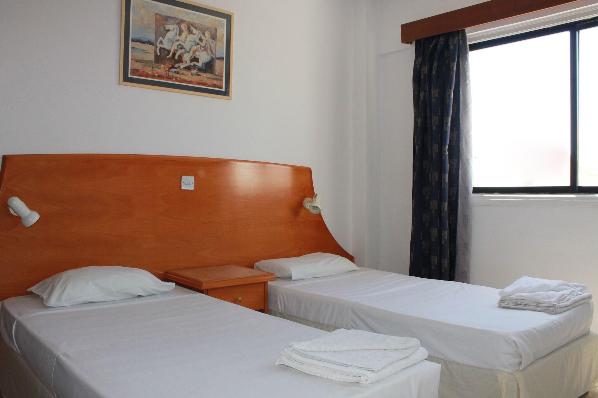 Florea Hotel Apartments Ayia Napa Esterno foto