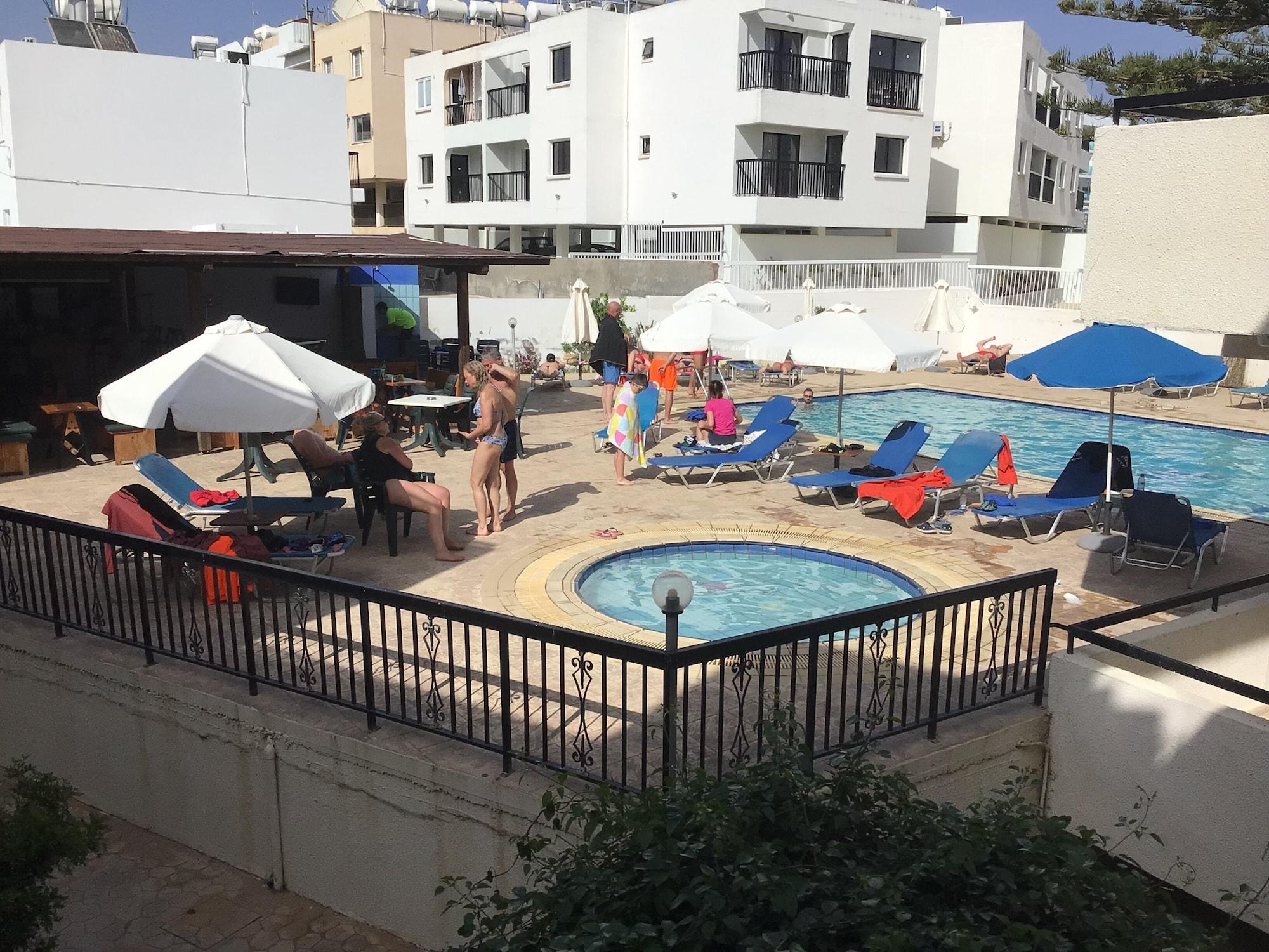 Florea Hotel Apartments Ayia Napa Esterno foto