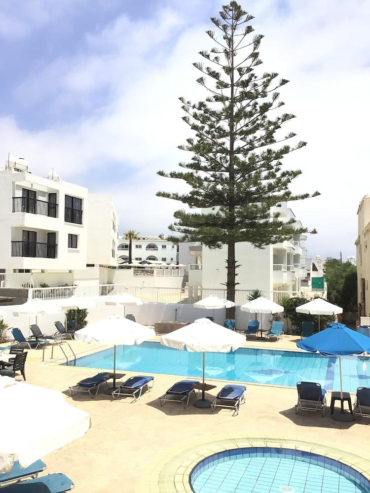 Florea Hotel Apartments Ayia Napa Esterno foto