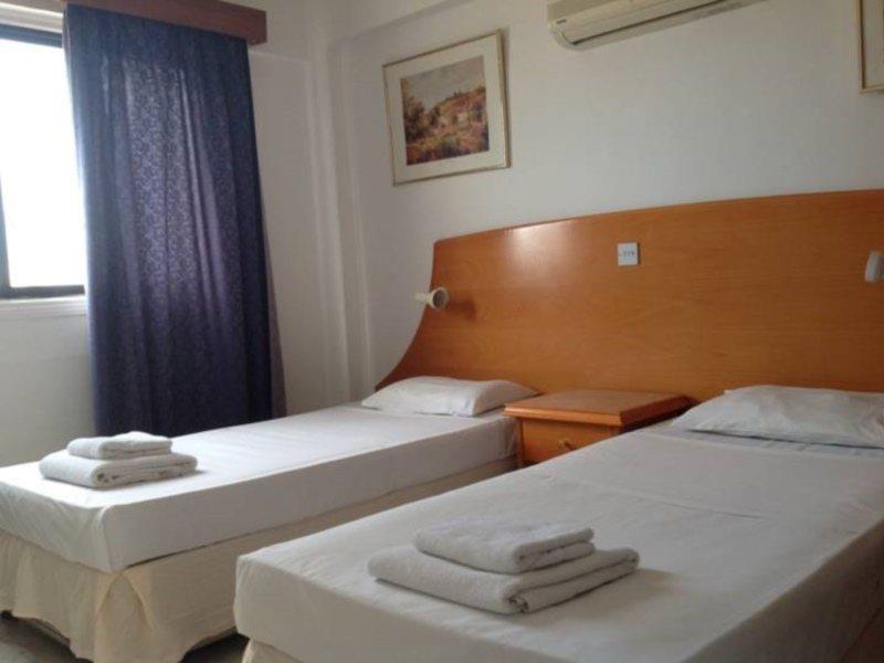 Florea Hotel Apartments Ayia Napa Esterno foto